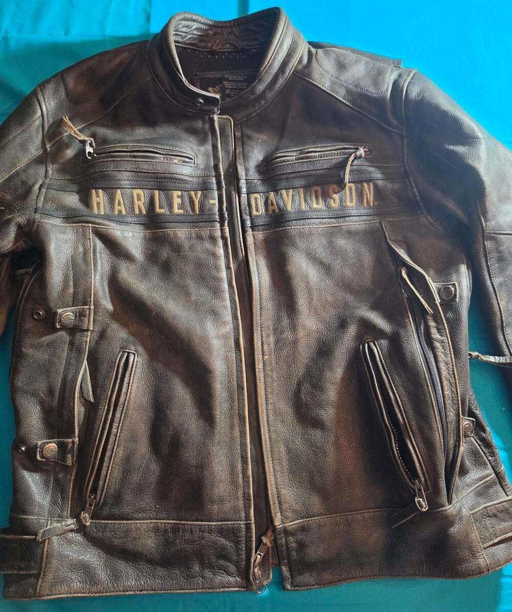 Harley-Davidson Vintage Distressed Brown Leather Motorcycle Jacket with Chest Lo